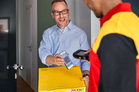 dhl live help team contact.